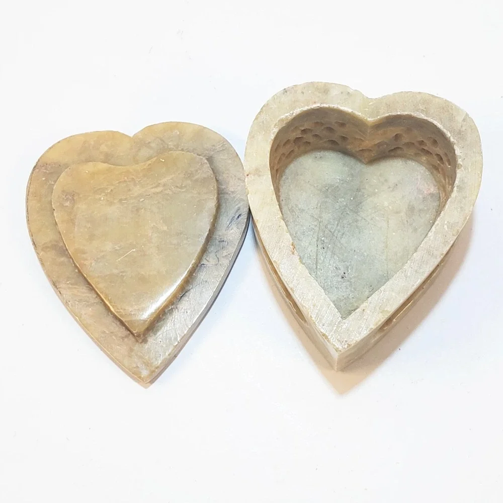 N/A vtg carved